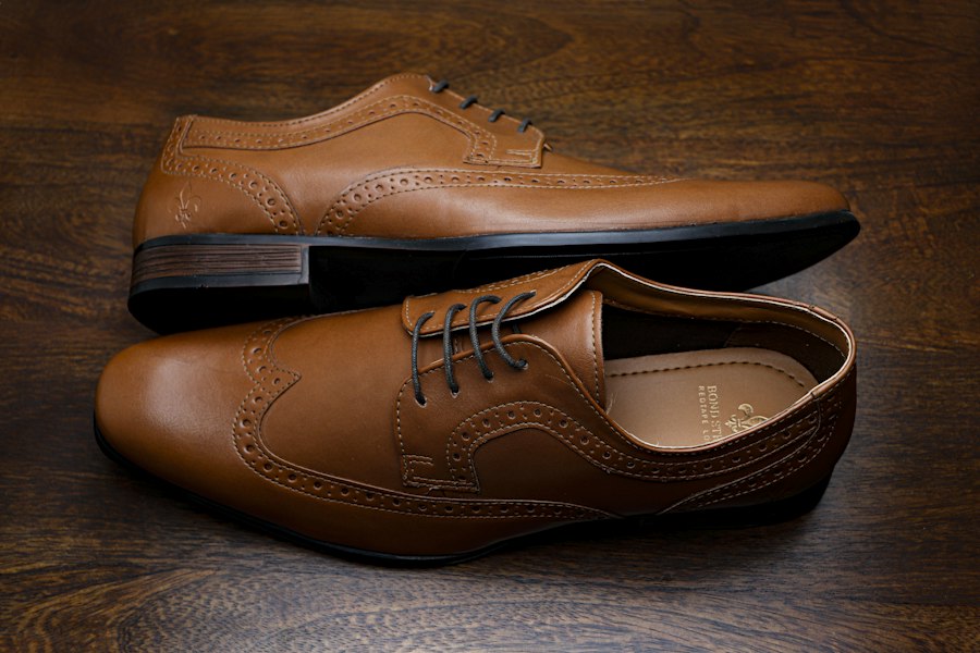 Zapatos brogue de cuero cognac